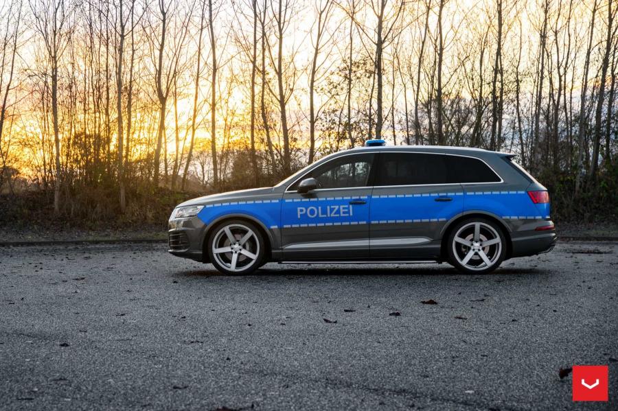  Audi Q7 Police on Vossen Wheels (CV3R) (4M) 2017 года  (фото 11 из 18)